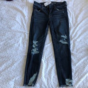 Mid rise ripped jeggings